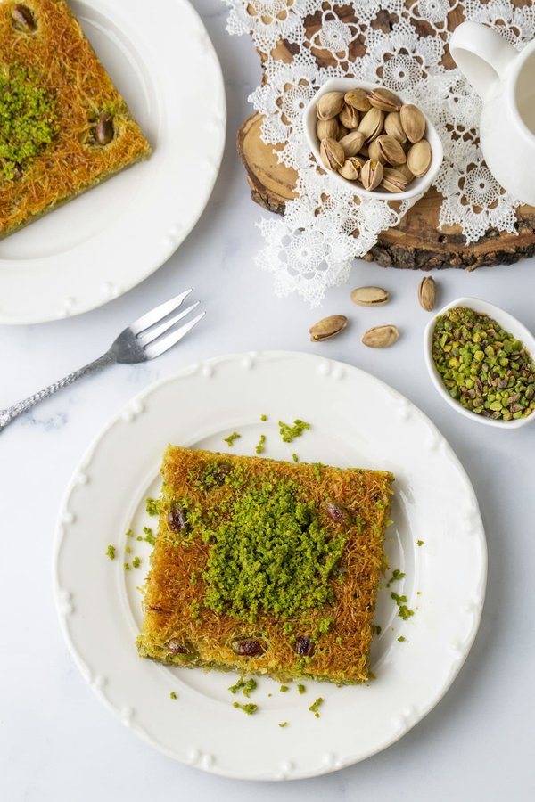 Wie kreiert man leckere vegetarische Stuffed Bell Peppers mit Quinoa und Gemüse?